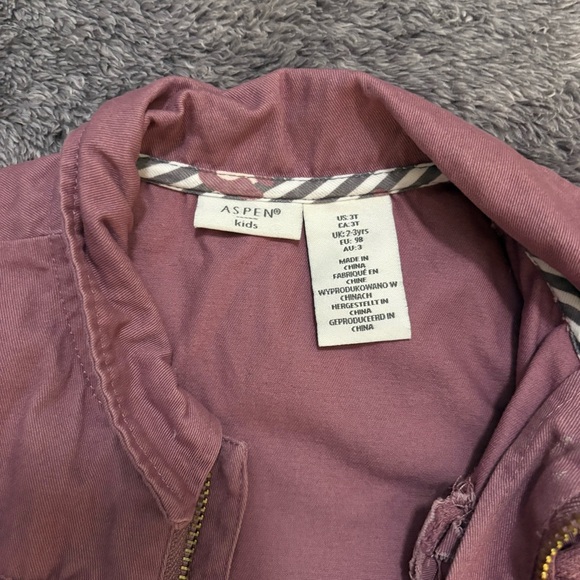 Stylish Mauve Kids Vest - Picture 2 of 3